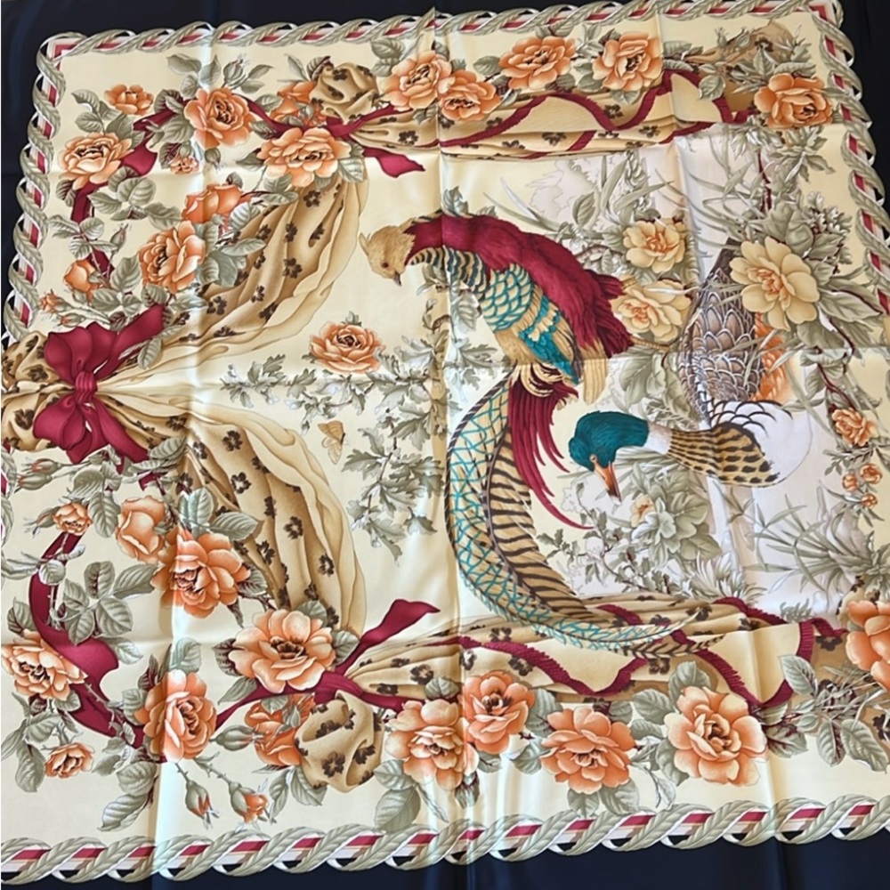 Salvatore Ferragamo 100%Silk Scarf with box